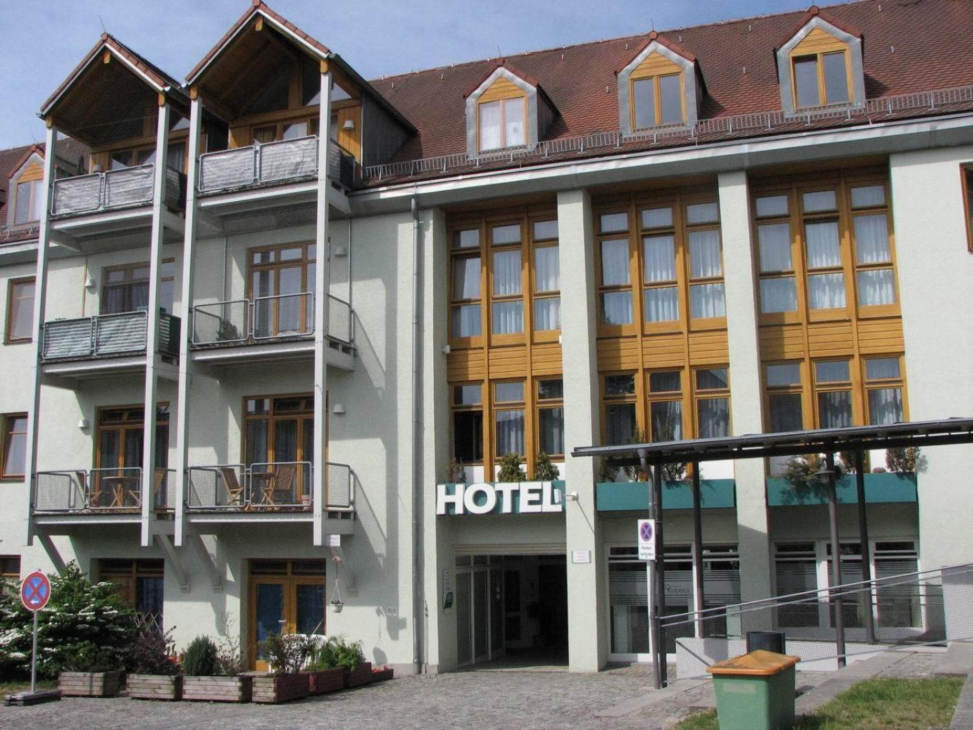 Hotel Am Hof Taufkirchen  Exterior photo